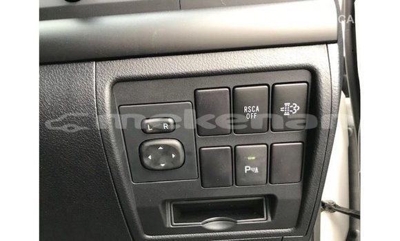 Buy Import Toyota Land Cruiser White Car in Import - Dubai in Aragatsotn Buy Import Toyota Land Cruiser White Car in Import - Dubai in Aragatsotn