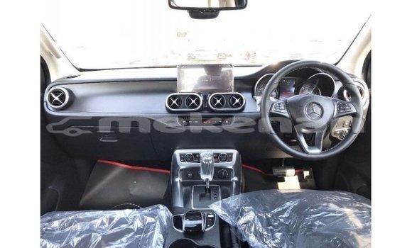 Buy Import Mercedes-Benz 250 Black Car in Import - Dubai in Aragatsotn Buy Import Mercedes-Benz 250 Black Car in Import - Dubai in Aragatsotn