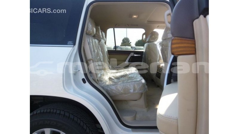 Big with watermark toyota land cruiser aragatsotn import dubai 2876