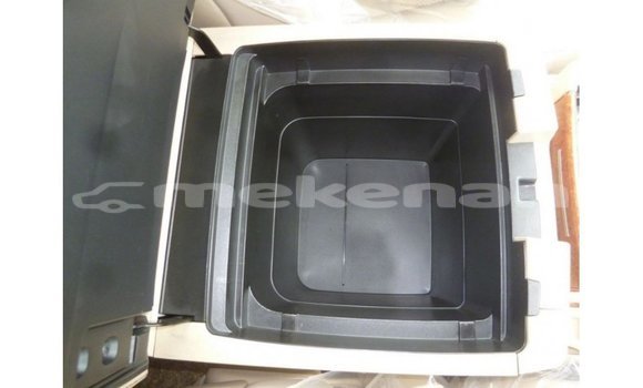 Buy Import Toyota Land Cruiser White Car in Import - Dubai in Aragatsotn Buy Import Toyota Land Cruiser White Car in Import - Dubai in Aragatsotn