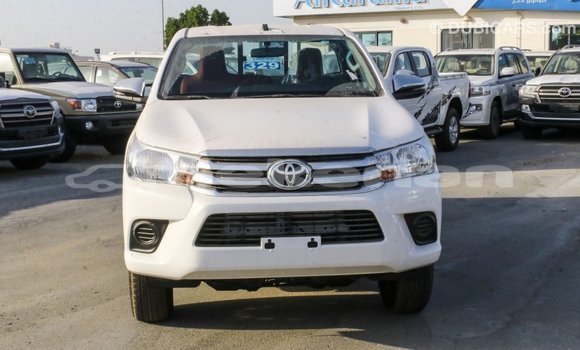 Buy Import Toyota Hilux White Car in Import - Dubai in Aragatsotn Buy Import Toyota Hilux White Car in Import - Dubai in Aragatsotn