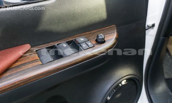 Buy Import Toyota Hilux White Car in Import - Dubai in Aragatsotn Buy Import Toyota Hilux White Car in Import - Dubai in Aragatsotn