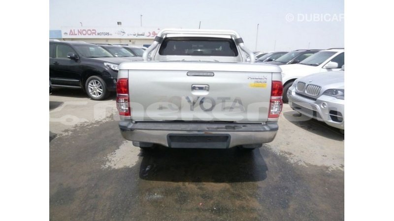 Big with watermark toyota hilux aragatsotn import dubai 2885