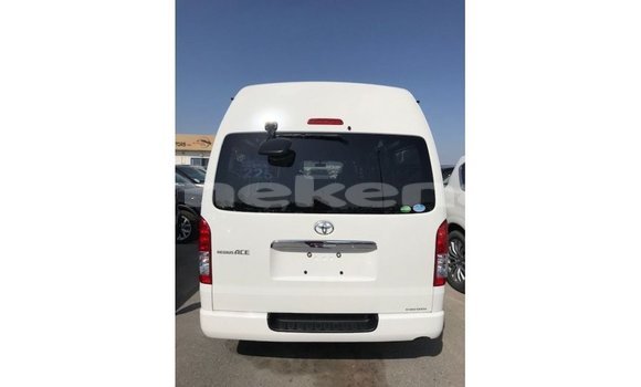 Buy Import Toyota Hiace White Car in Import - Dubai in Aragatsotn Buy Import Toyota Hiace White Car in Import - Dubai in Aragatsotn