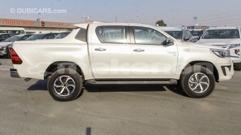 Big with watermark toyota hilux aragatsotn import dubai 2888