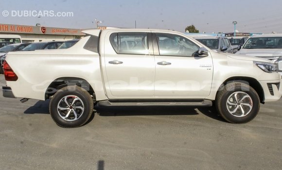 Buy Import Toyota Hilux White Car in Import - Dubai in Aragatsotn Buy Import Toyota Hilux White Car in Import - Dubai in Aragatsotn