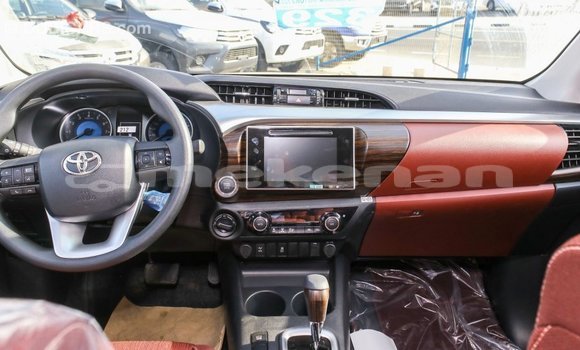 Buy Import Toyota Hilux White Car in Import - Dubai in Aragatsotn Buy Import Toyota Hilux White Car in Import - Dubai in Aragatsotn