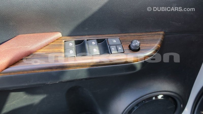 Big with watermark toyota hilux aragatsotn import dubai 2888