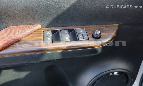 Buy Import Toyota Hilux White Car in Import - Dubai in Aragatsotn Buy Import Toyota Hilux White Car in Import - Dubai in Aragatsotn