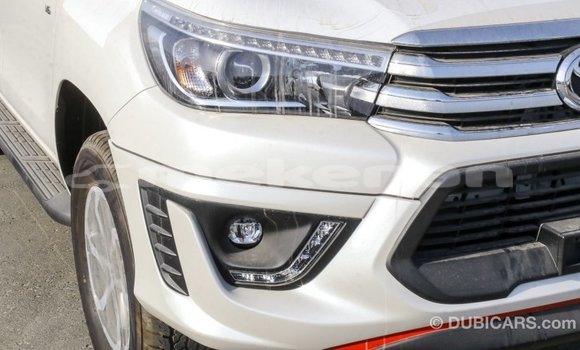 Buy Import Toyota Hilux White Car in Import - Dubai in Aragatsotn Buy Import Toyota Hilux White Car in Import - Dubai in Aragatsotn