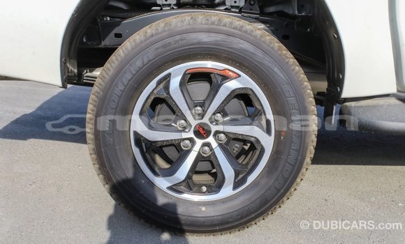 Buy Import Toyota Hilux White Car in Import - Dubai in Aragatsotn Buy Import Toyota Hilux White Car in Import - Dubai in Aragatsotn