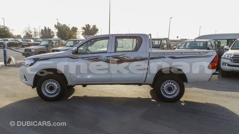 Big with watermark toyota hilux aragatsotn import dubai 2889