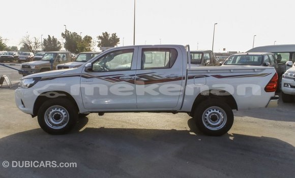 Buy Import Toyota Hilux White Car in Import - Dubai in Aragatsotn Buy Import Toyota Hilux White Car in Import - Dubai in Aragatsotn