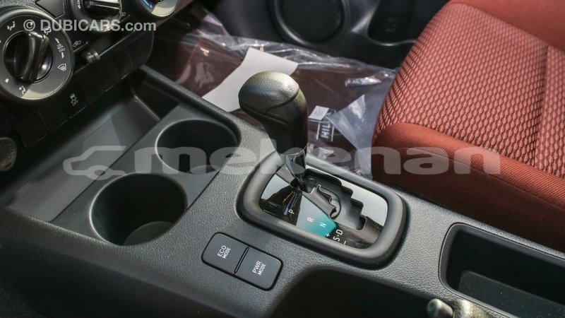 Big with watermark toyota hilux aragatsotn import dubai 2889