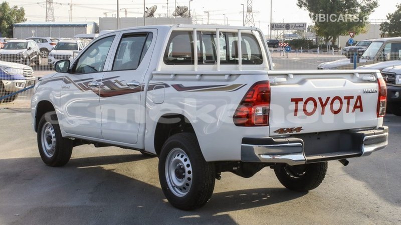 Big with watermark toyota hilux aragatsotn import dubai 2889