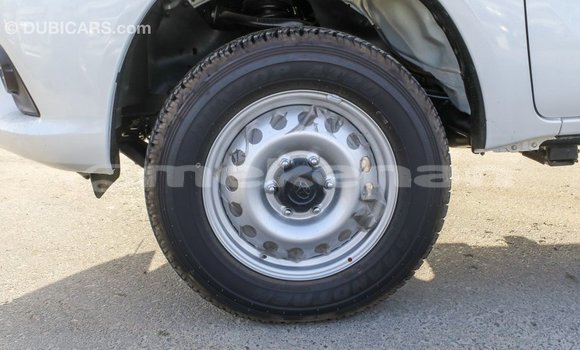 Buy Import Toyota Hilux White Car in Import - Dubai in Aragatsotn Buy Import Toyota Hilux White Car in Import - Dubai in Aragatsotn