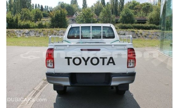 Buy Import Toyota Hilux White Car in Import - Dubai in Aragatsotn Buy Import Toyota Hilux White Car in Import - Dubai in Aragatsotn