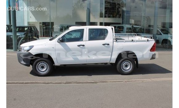 Buy Import Toyota Hilux White Car in Import - Dubai in Aragatsotn Buy Import Toyota Hilux White Car in Import - Dubai in Aragatsotn