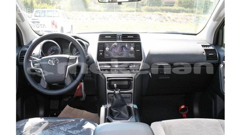 Big with watermark toyota hilux aragatsotn import dubai 2899