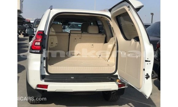 Buy Import Toyota Prado White Car in Import - Dubai in Aragatsotn Buy Import Toyota Prado White Car in Import - Dubai in Aragatsotn