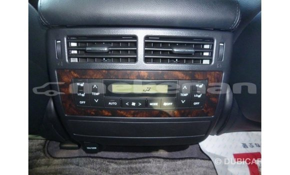 Buy Import Toyota Land Cruiser White Car in Import - Dubai in Aragatsotn Buy Import Toyota Land Cruiser White Car in Import - Dubai in Aragatsotn