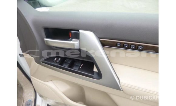 Buy Import Toyota Land Cruiser White Car in Import - Dubai in Aragatsotn Buy Import Toyota Land Cruiser White Car in Import - Dubai in Aragatsotn
