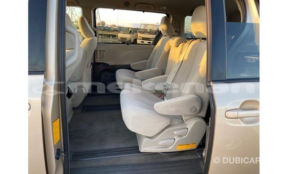 Buy Import Toyota Sienna Other Car in Import - Dubai in Aragatsotn Buy Import Toyota Sienna Other Car in Import - Dubai in Aragatsotn