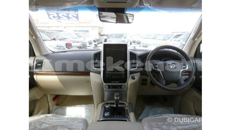 Big with watermark toyota land cruiser aragatsotn import dubai 2923
