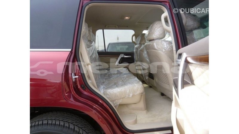 Big with watermark toyota land cruiser aragatsotn import dubai 2923