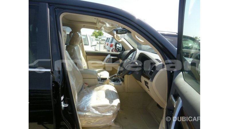 Big with watermark toyota land cruiser aragatsotn import dubai 2933