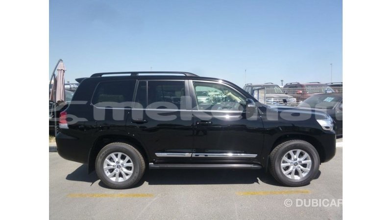 Big with watermark toyota land cruiser aragatsotn import dubai 2933