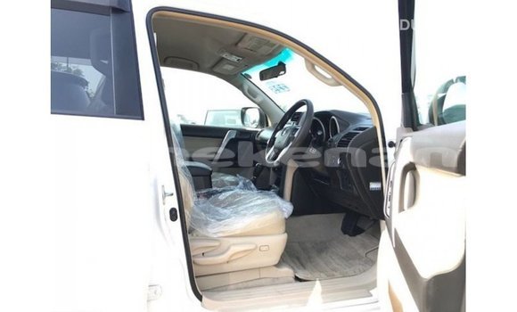 Buy Import Toyota Prado White Car in Import - Dubai in Aragatsotn Buy Import Toyota Prado White Car in Import - Dubai in Aragatsotn