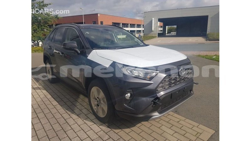 Big with watermark toyota 4runner aragatsotn import dubai 2937