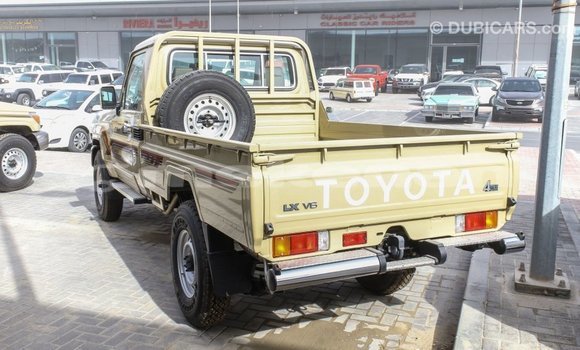Buy Import Toyota Land Cruiser Beige Car in Import - Dubai in Aragatsotn Buy Import Toyota Land Cruiser Beige Car in Import - Dubai in Aragatsotn