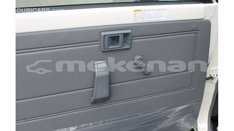 Big with watermark toyota land cruiser aragatsotn import dubai 2947