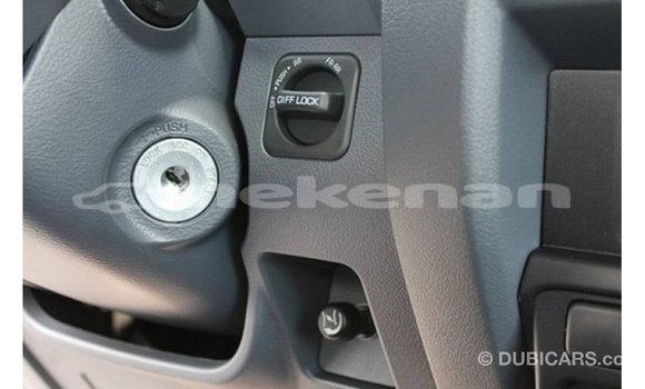 Buy Import Toyota Land Cruiser White Car in Import - Dubai in Aragatsotn Buy Import Toyota Land Cruiser White Car in Import - Dubai in Aragatsotn