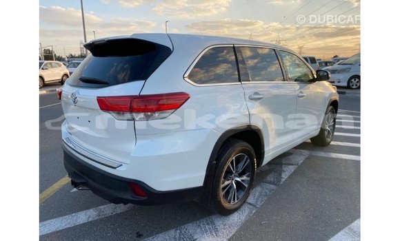Buy Import Toyota Highlander White Car in Import - Dubai in Aragatsotn Buy Import Toyota Highlander White Car in Import - Dubai in Aragatsotn