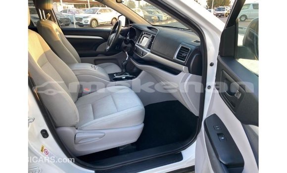 Buy Import Toyota Highlander White Car in Import - Dubai in Aragatsotn Buy Import Toyota Highlander White Car in Import - Dubai in Aragatsotn