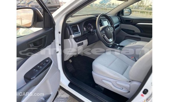 Buy Import Toyota Highlander White Car in Import - Dubai in Aragatsotn Buy Import Toyota Highlander White Car in Import - Dubai in Aragatsotn