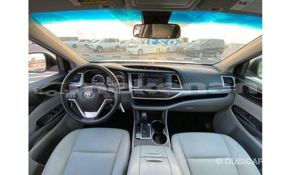 Buy Import Toyota Highlander White Car in Import - Dubai in Aragatsotn Buy Import Toyota Highlander White Car in Import - Dubai in Aragatsotn