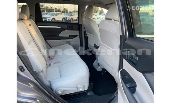 Buy Import Toyota Highlander White Car in Import - Dubai in Aragatsotn Buy Import Toyota Highlander White Car in Import - Dubai in Aragatsotn