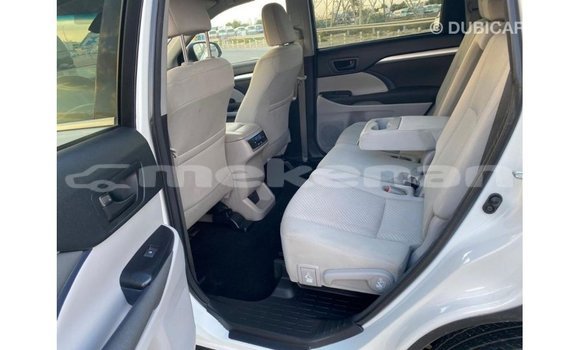 Buy Import Toyota Highlander White Car in Import - Dubai in Aragatsotn Buy Import Toyota Highlander White Car in Import - Dubai in Aragatsotn