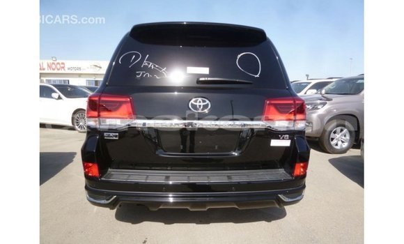 Buy Import Toyota Land Cruiser Black Car in Import - Dubai in Aragatsotn Buy Import Toyota Land Cruiser Black Car in Import - Dubai in Aragatsotn