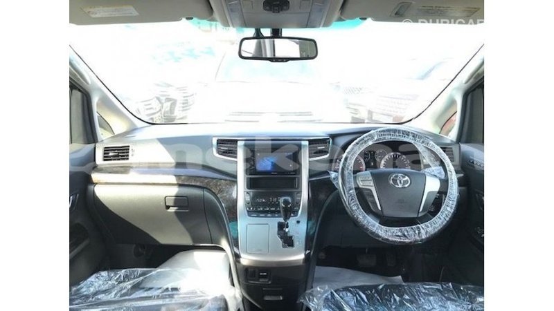 Big with watermark toyota vellfire aragatsotn import dubai 2965