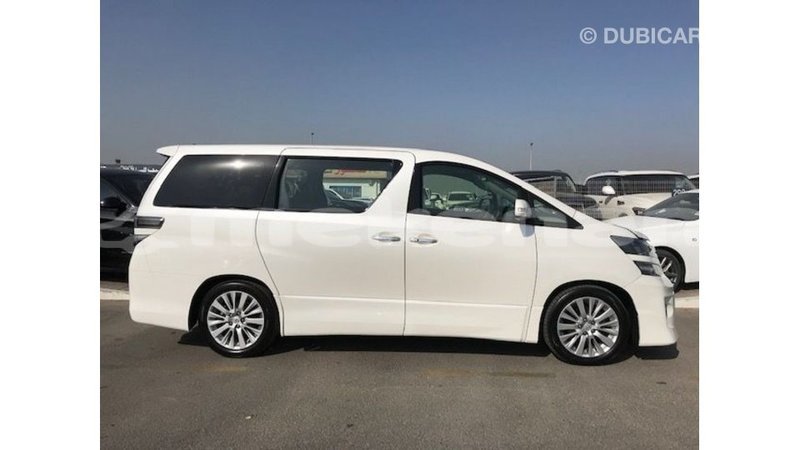 Big with watermark toyota vellfire aragatsotn import dubai 2965