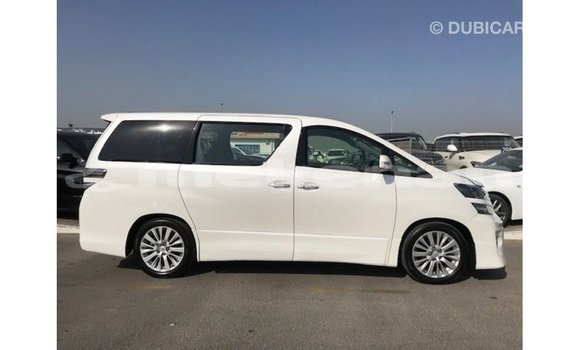 Buy Import Toyota Vellfire White Car in Import - Dubai in Aragatsotn Buy Import Toyota Vellfire White Car in Import - Dubai in Aragatsotn