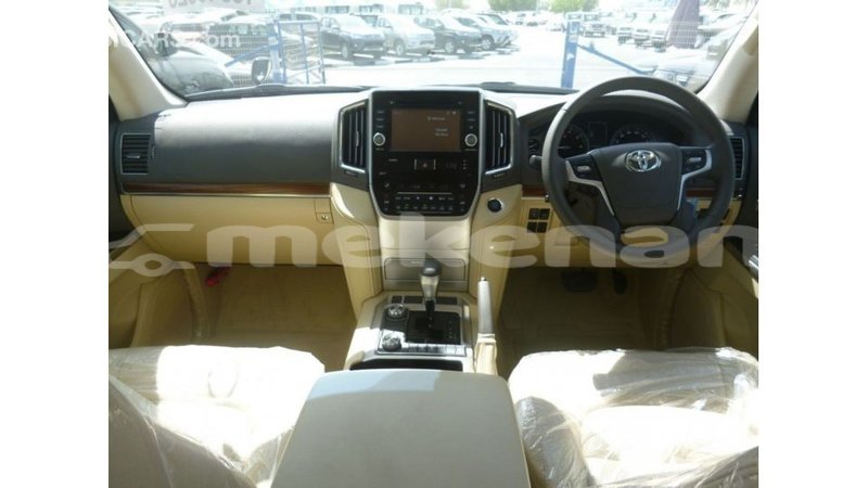 Big with watermark toyota land cruiser aragatsotn import dubai 2968
