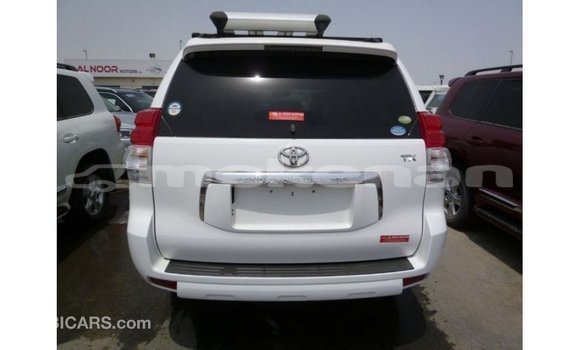 Buy Import Toyota Prado White Car in Import - Dubai in Aragatsotn Buy Import Toyota Prado White Car in Import - Dubai in Aragatsotn