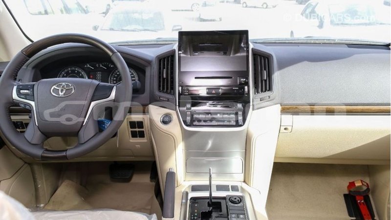 Big with watermark toyota land cruiser aragatsotn import dubai 2976