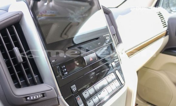 Buy Import Toyota Land Cruiser White Car in Import - Dubai in Aragatsotn Buy Import Toyota Land Cruiser White Car in Import - Dubai in Aragatsotn
